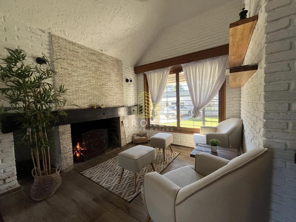 Venta Casa Punta del Este 4 dormitorios en Barrio