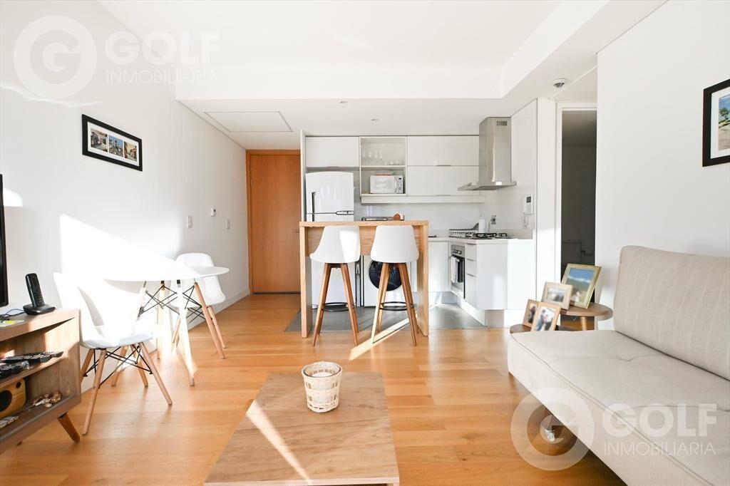 Venta de apartamento de 1 dormitorio con garage en FORUM- P