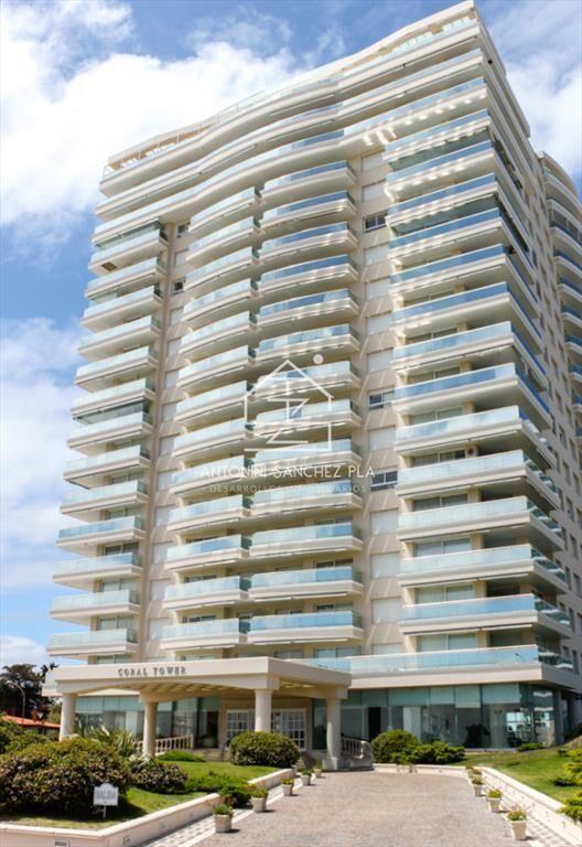 Apartamento en Venta de 3 dormitorios en Punta del este , P