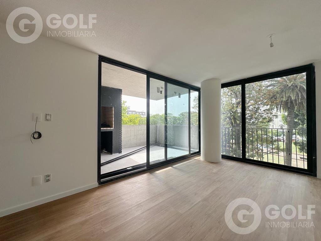 Venta de Loft al frente en Pocitos