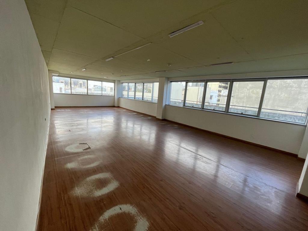 Bartolome Mitre y 25 de Mayo, Oficina 100 m2 + 55m2 de terr