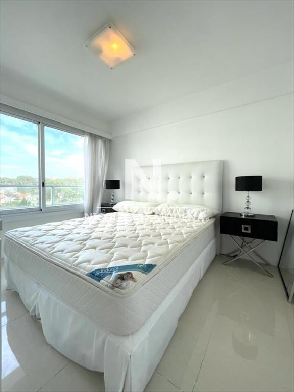 Departamento en Punta del Este playa mansa