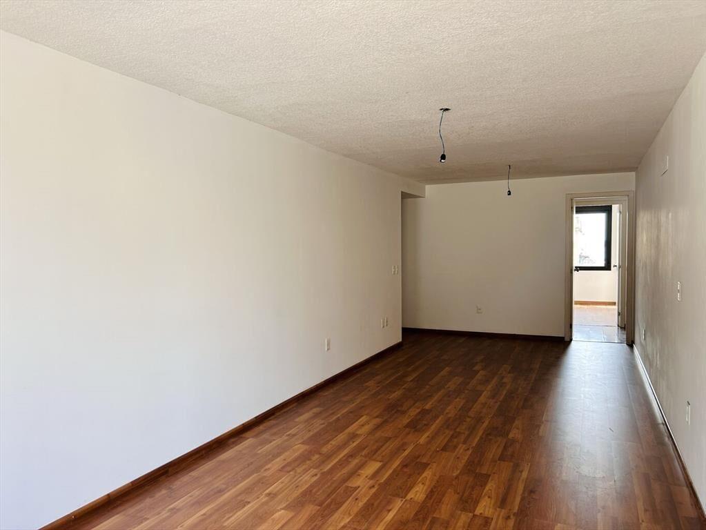 Venta apartamento 4 dormitorios en Ciudad Vieja con renta