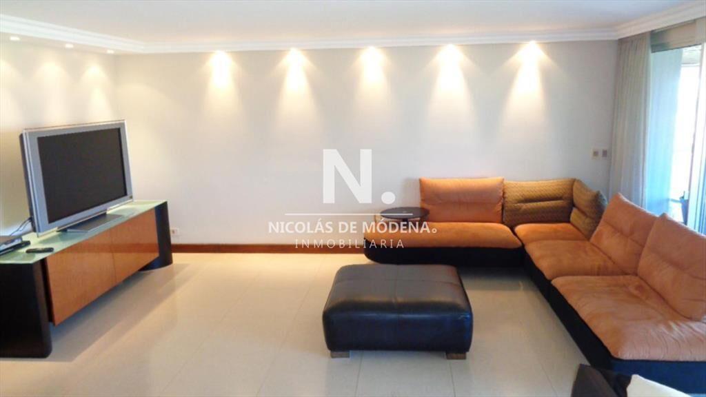 Apartamento de 4 dormitorios en Punta del Este al