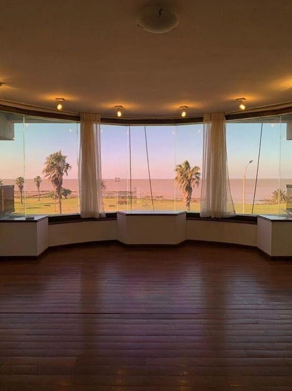 Apartamento de lujo frente al mar