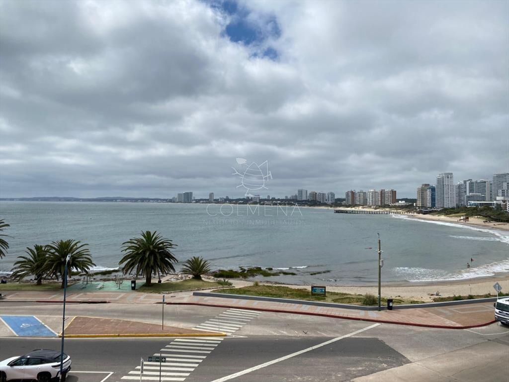 Vende apartamento con vista al mar de 3 Punta del