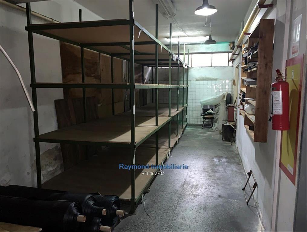 2 locales unidos y 2 casas arriba para escritorios