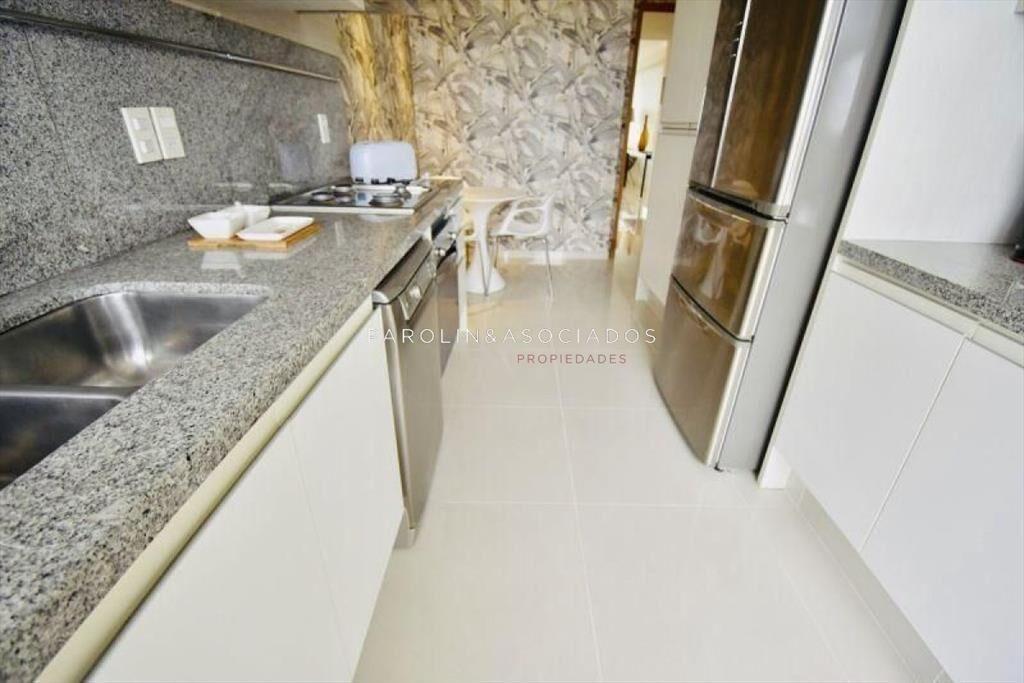 Apartamento en venta en Playa Mansa 2 dormitorios Sunrise T