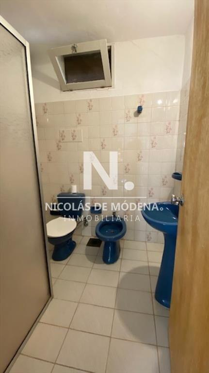 Casa de 3 dor mas apto al fondo con 2 dor en el a