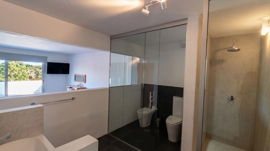 Exclusiva Casa 4 Suites en Venta en Village & Golf