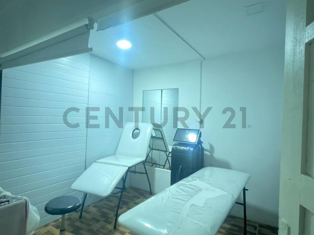 LOCAL COMERCIAL EN ALQUILER EN L.A. HERRERA CERCA DE NUE...