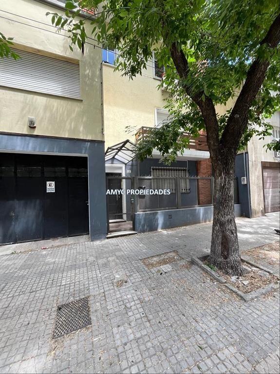 CASA EN 2 PLANTAS 3 DORM Y GARAGE PARA EMPRESA O FAMILIA