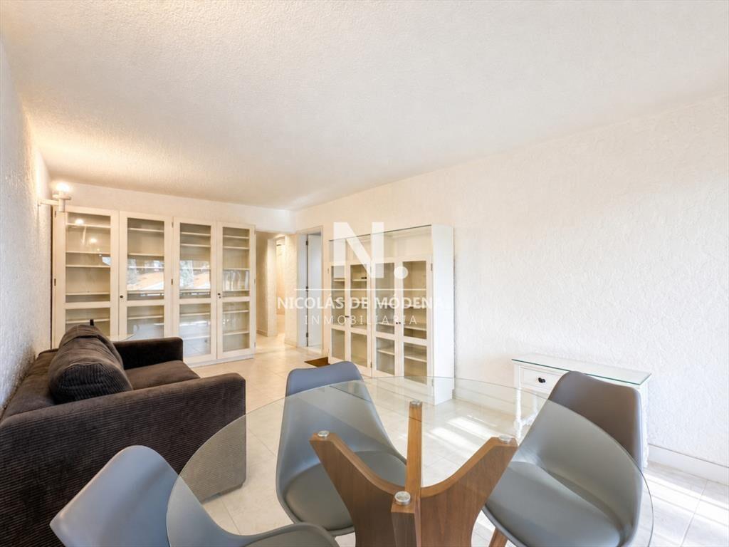 En venta apartamento de 2 dormitorios frente al -
