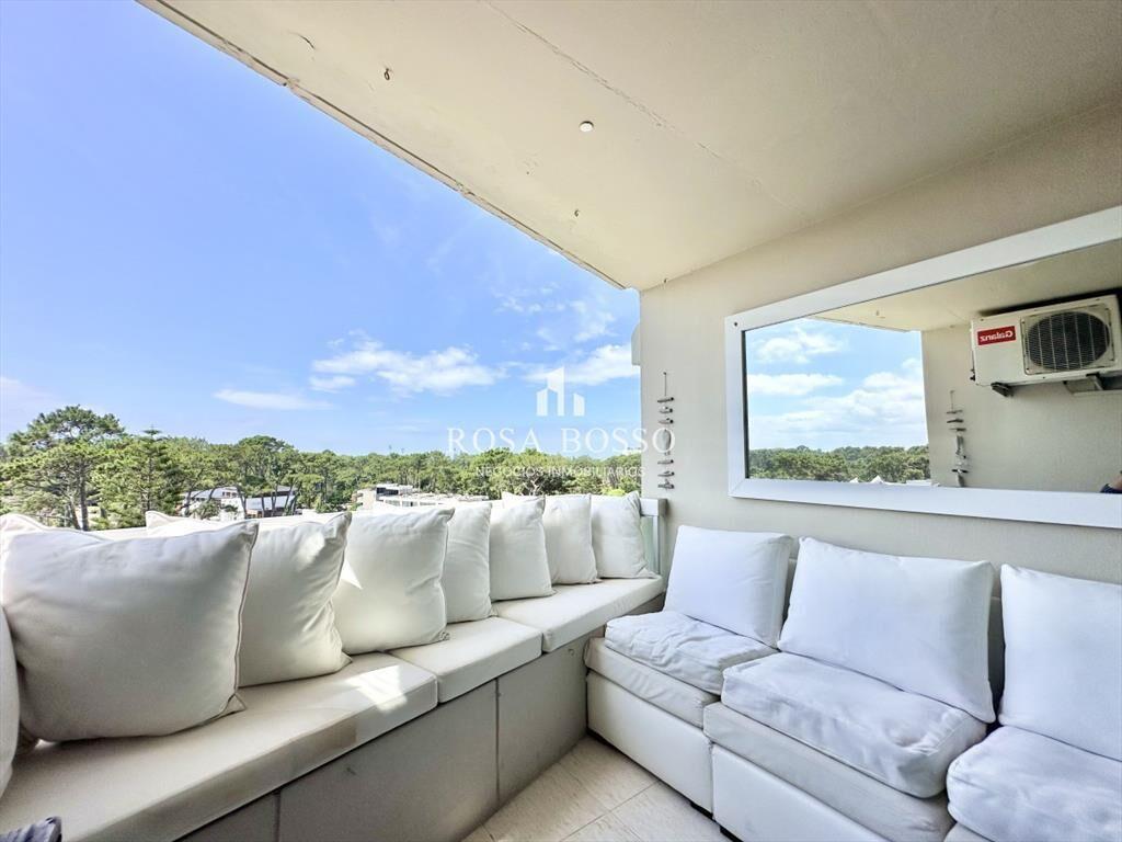 Apartamento Venta 3 dormitorios Roosevelt Punta