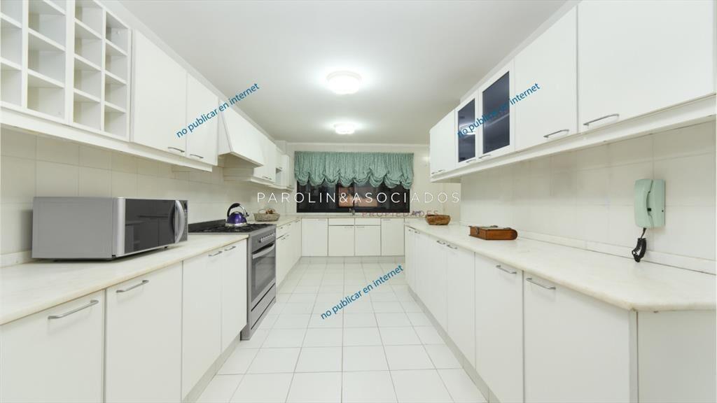 Apartamento en venta de 4 dormitorios en edificio