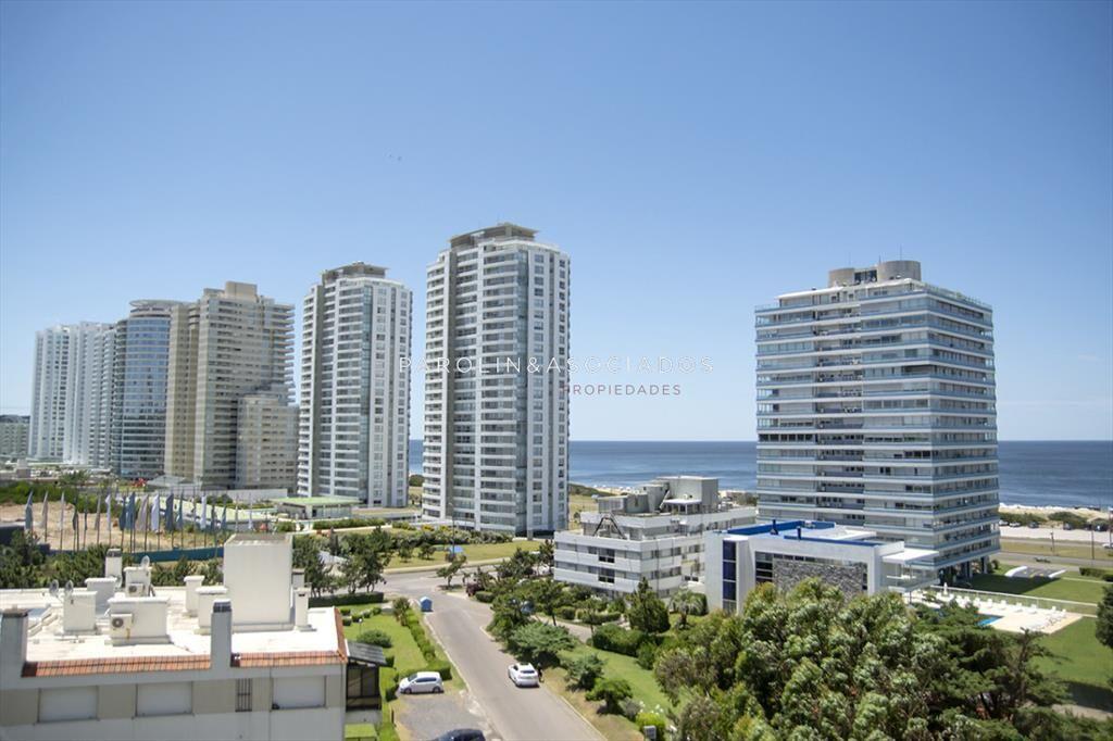 Apartamento de 3 dormitorios en Brava Biarritz,