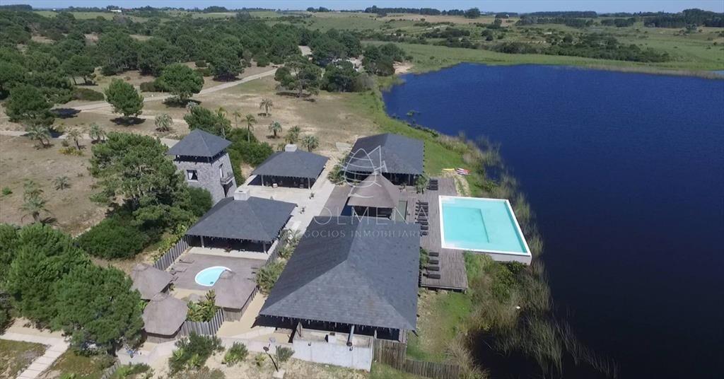 Lotes Laguna Escondida, El barrio más exclusivo de José I