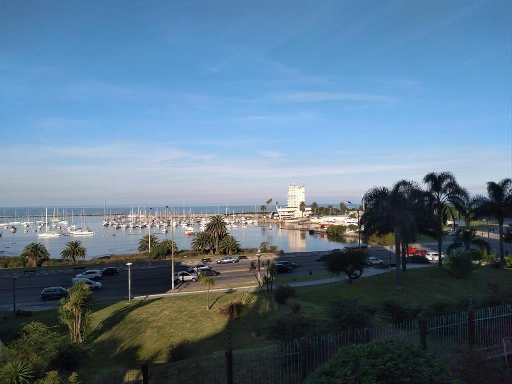 apartamento - Puerto del Buceo, 140 m2, 4 dormitorios, pisc