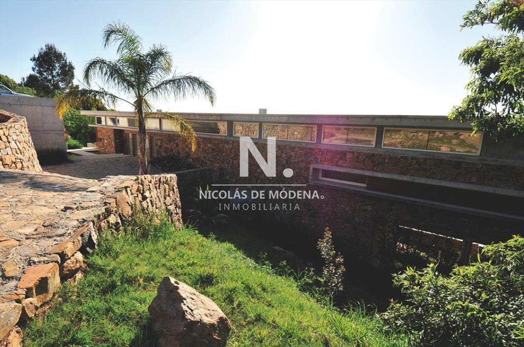 Casa 3 dormitorios en suite en Las Cumbres con