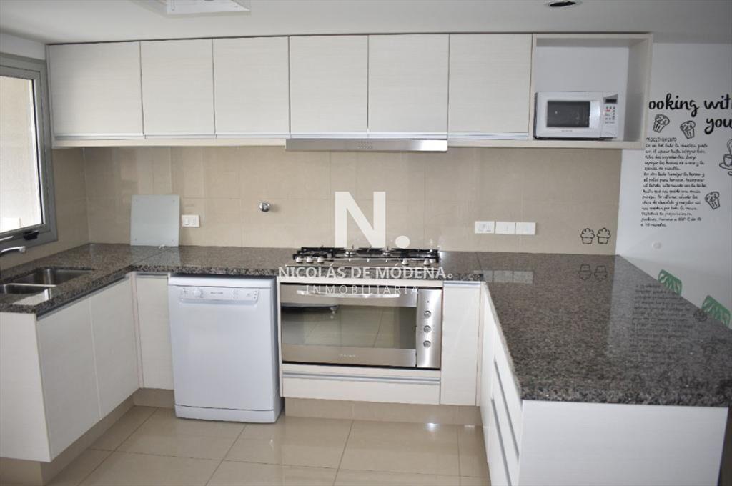Apartamento de 3 dormitorios en Playa Brava, del