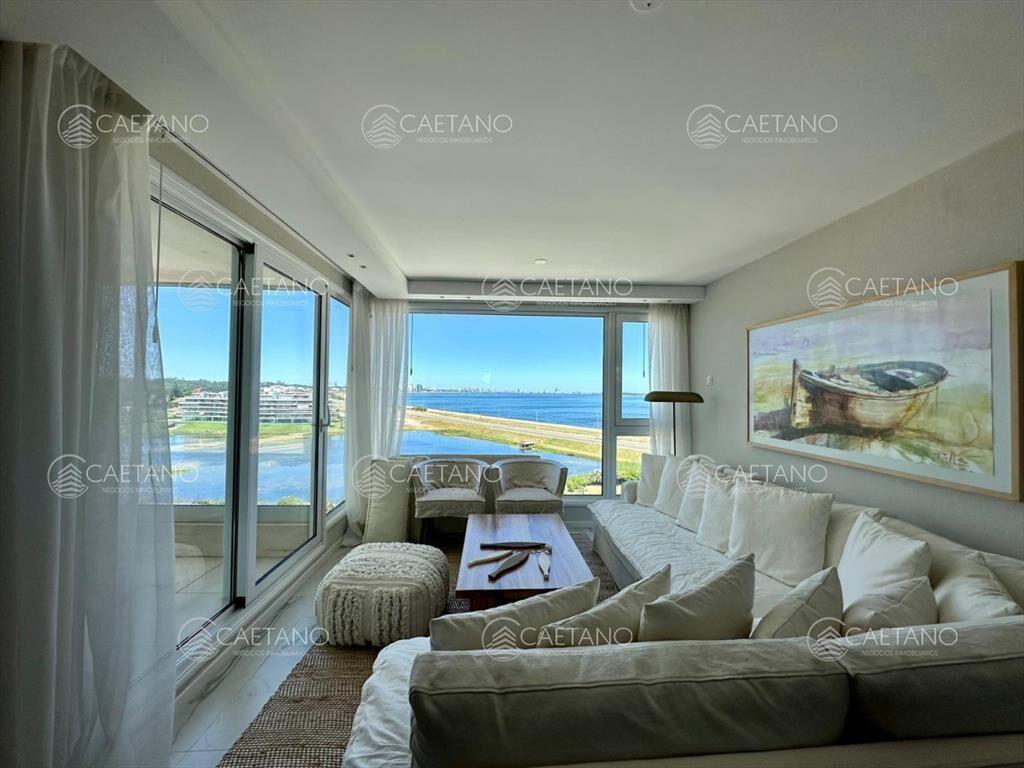 Venta apartamento 3 dormitorios. Playa mansa, del
