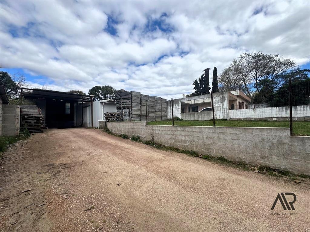 Galpón en alquiler de 615m2 ubicado en Lezica