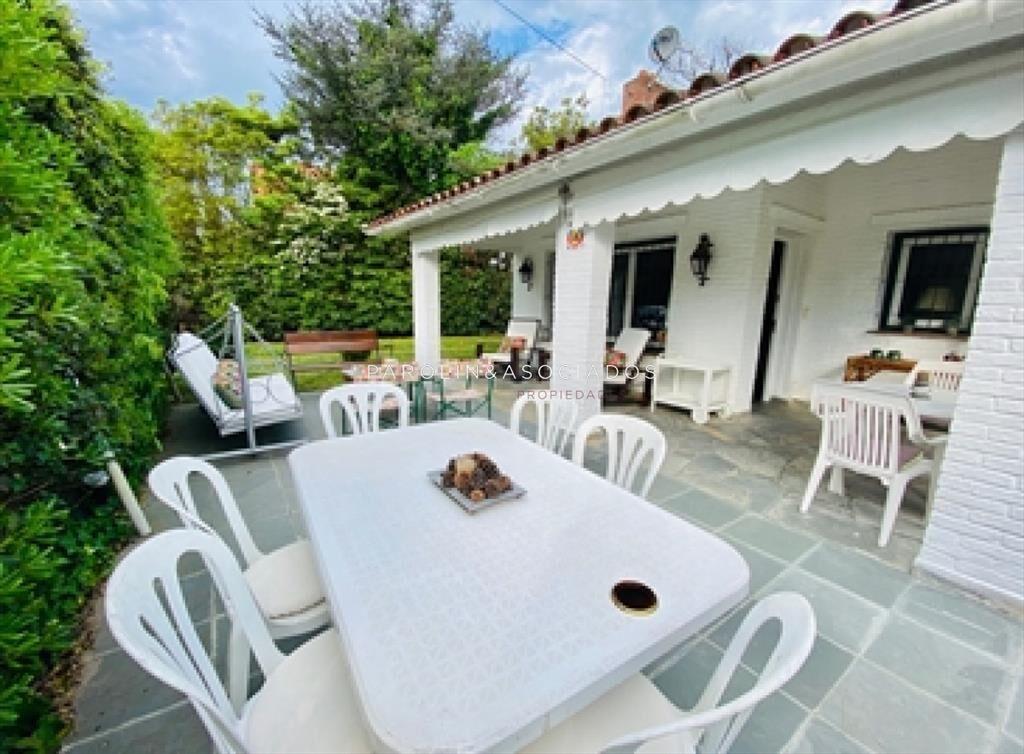 Casa En Venta de 6 Dormitorios en Mansa, Punta