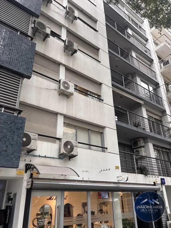 Apartamento en alquiler c/ cochera en Punta Carretas