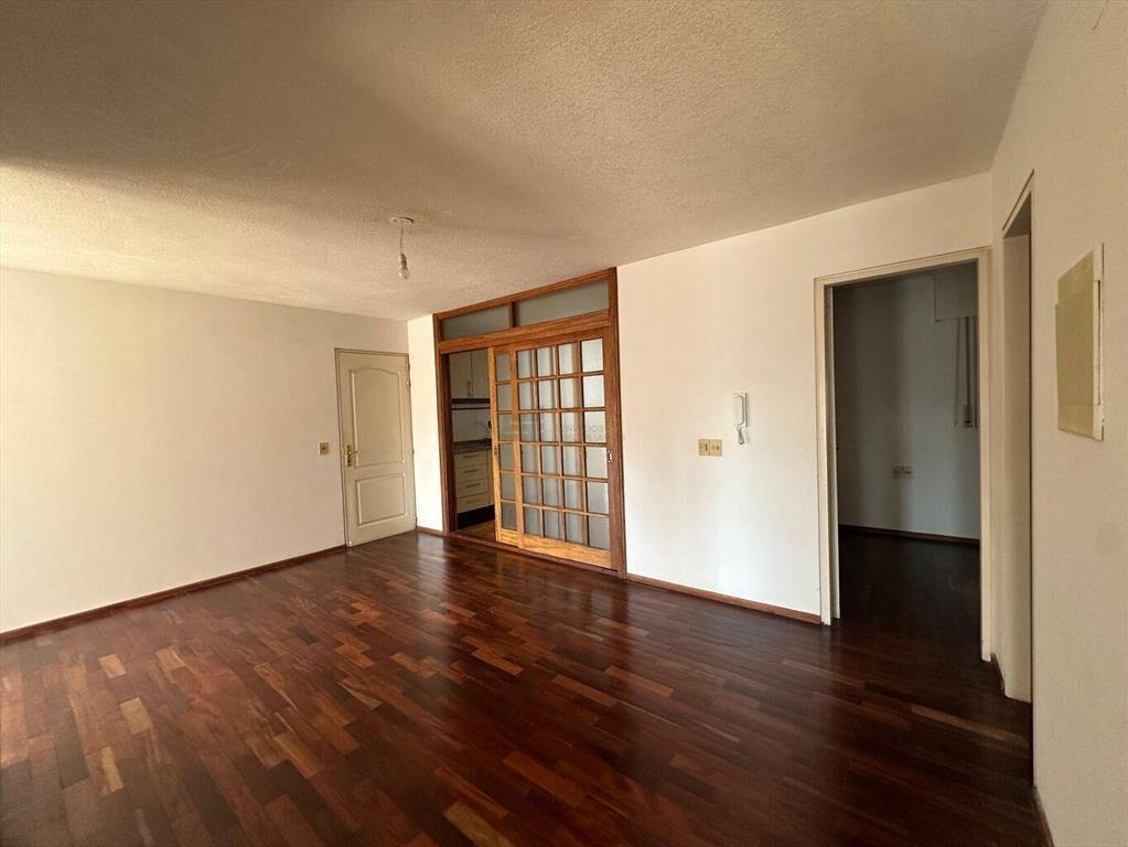 Se alquila Apartamento de 3 dormitorios con balcón en Punta