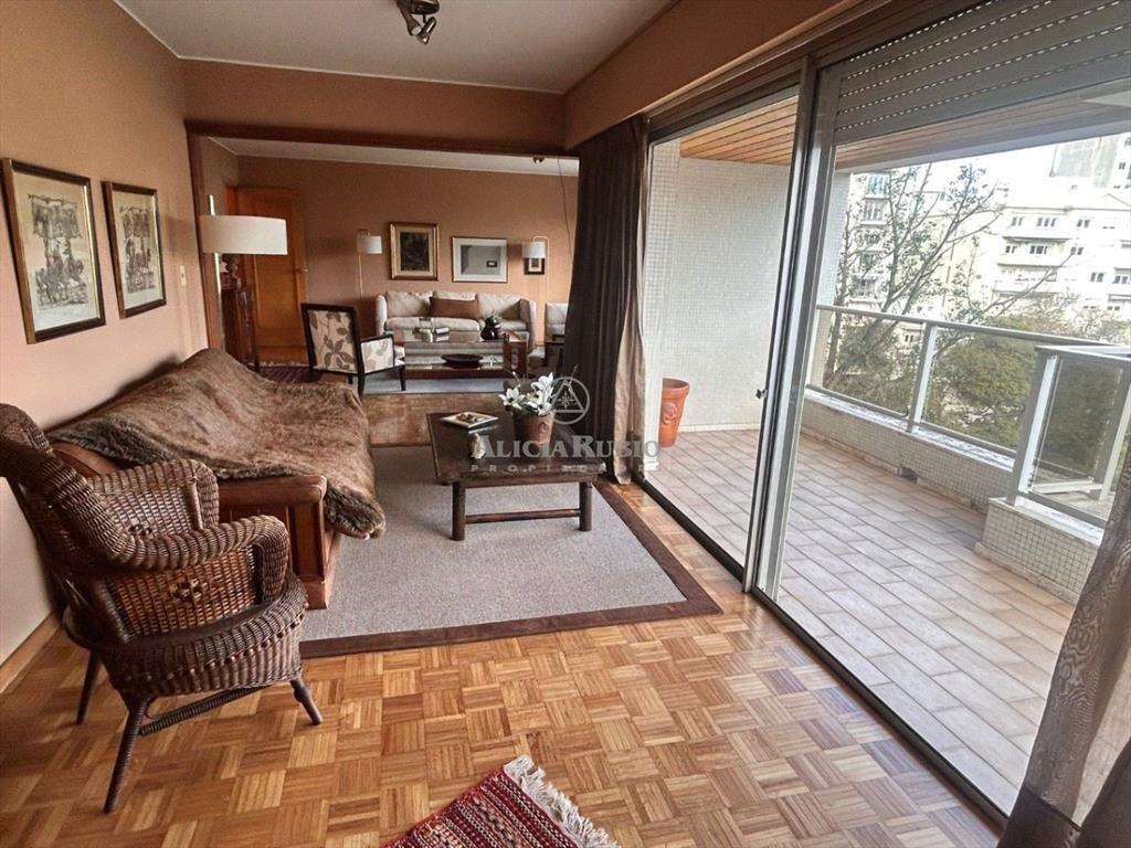 FRENTE A VILLA BIARRITZ. 185 MTS. VAZQUEZ LEDESMA CASI R...