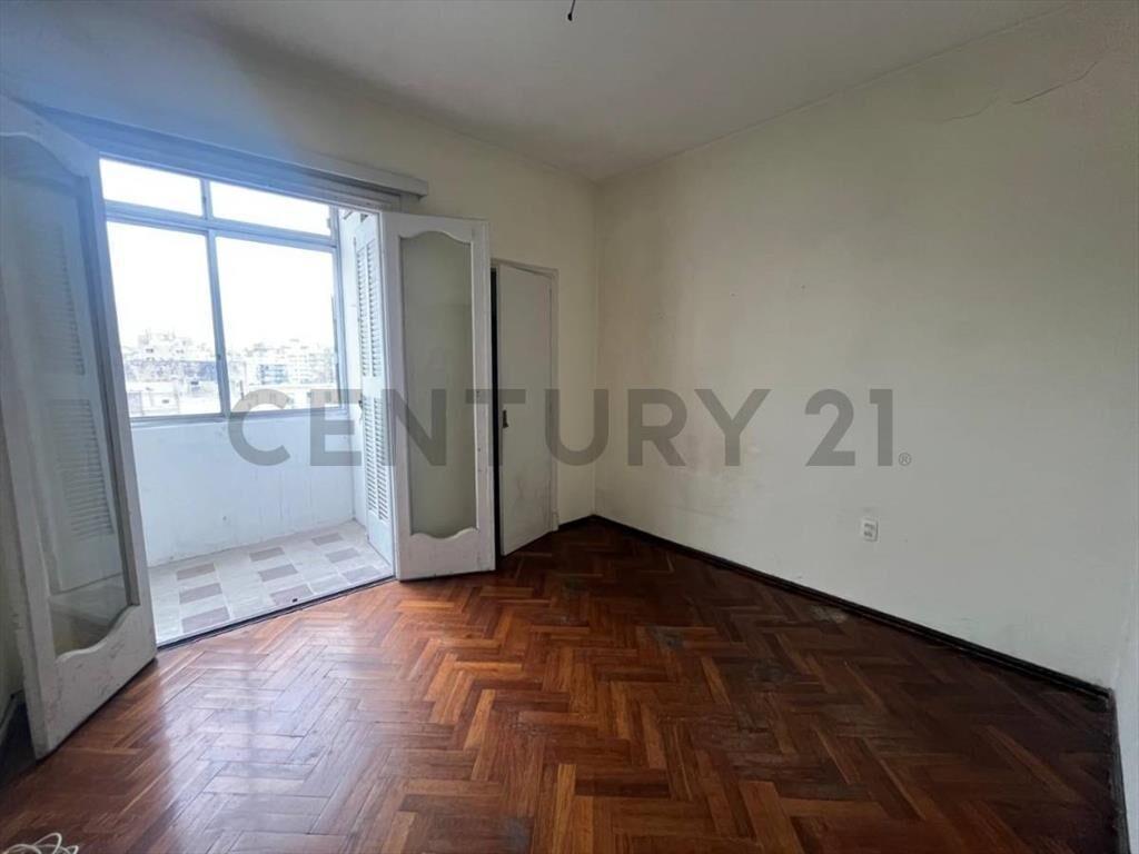 Centro 136m2 | 3 Dormitorios + Servicio | Estufa a Leña |...