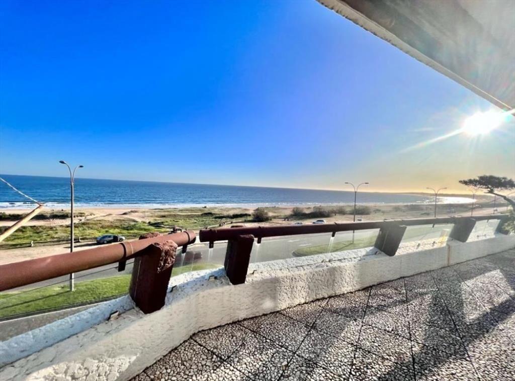 DEPARTAMENTO EN VENTA 2 DORMITORIOS EN MANSA, PUNTA DEL EST