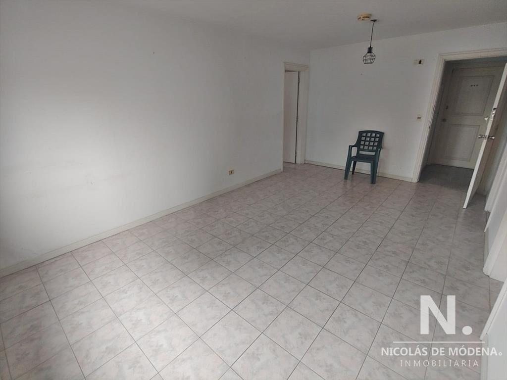 Departamento de 1 dormitorio con un baño en venta