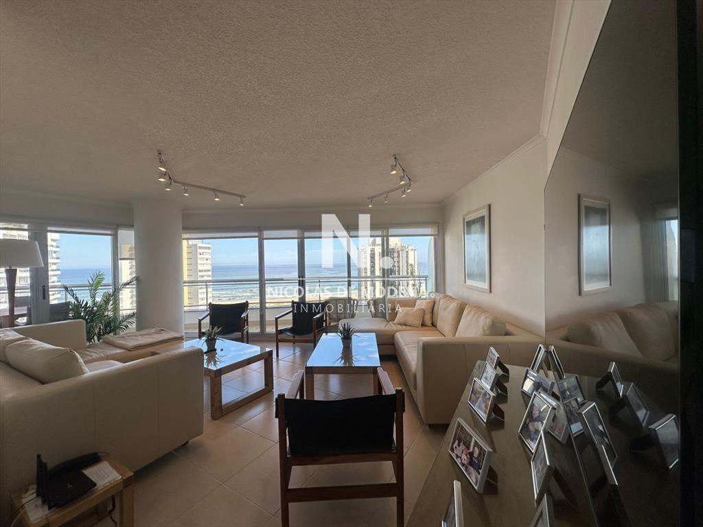Divino apartamento de 3 dormitorios, alquiler!!