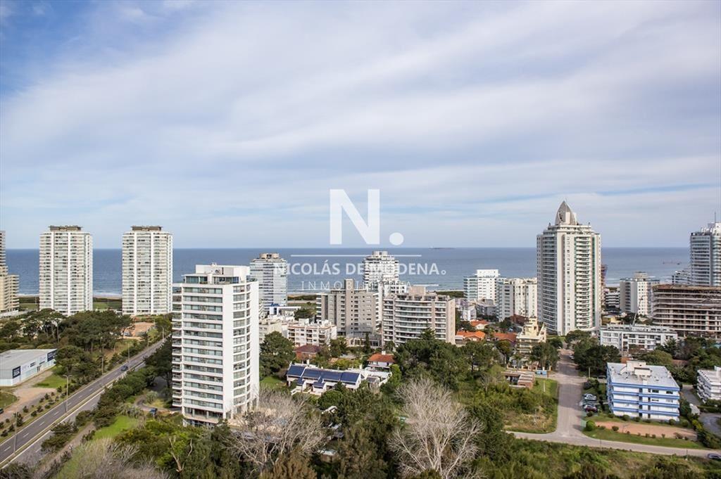 Se vende apartamento en ocean drive II de 3 Punta