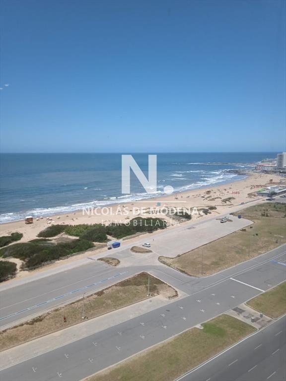 Vende apartamento de 1 dormitorio en Punta del Este, con vi