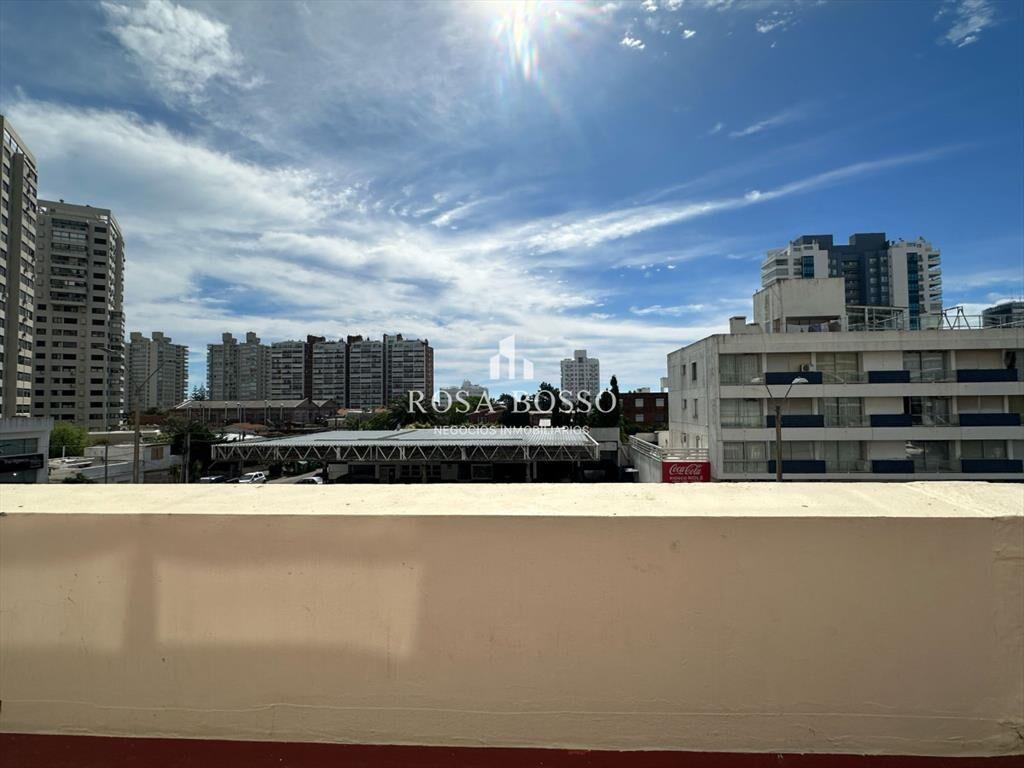 Apartamento en venta y alquiler de 3 dormitorios