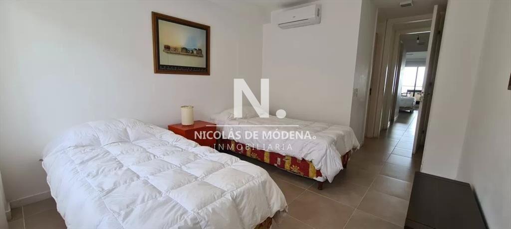 Venta de apartamento de 2 dormitorios en edifico