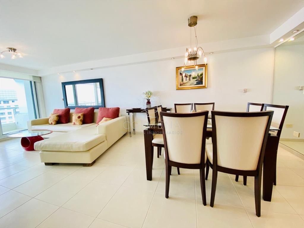 Apartamento en Mansa, 2 dormitorios - con excelente vista -