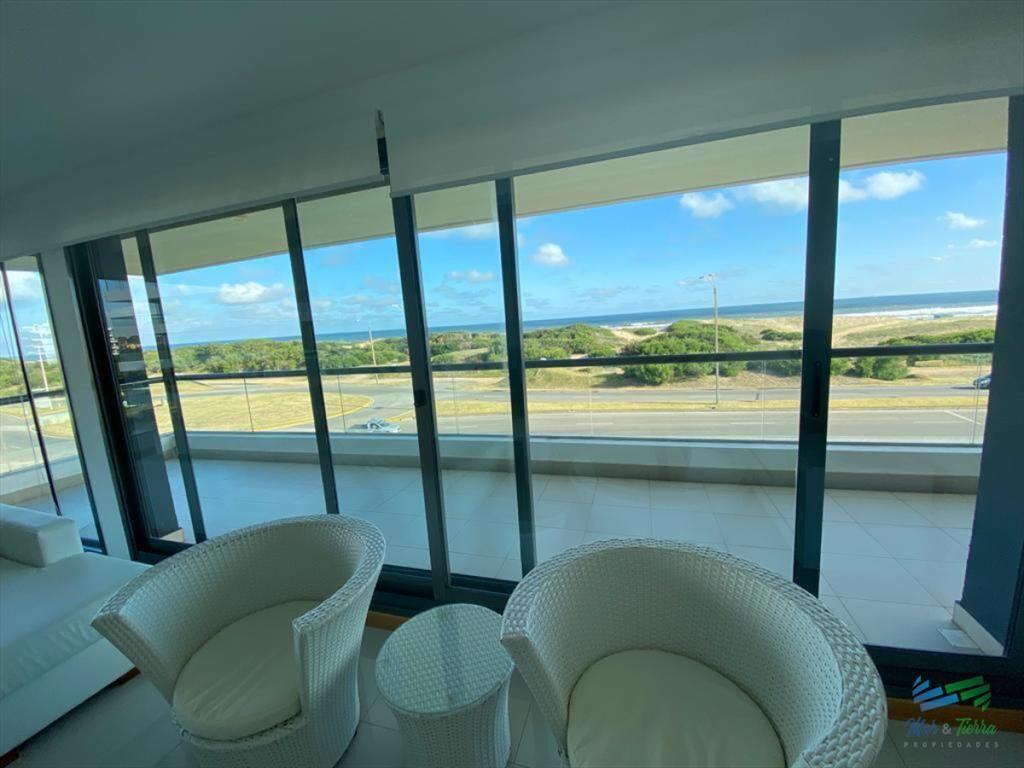 Vendo apartamento 3 dormitorios en brava frente