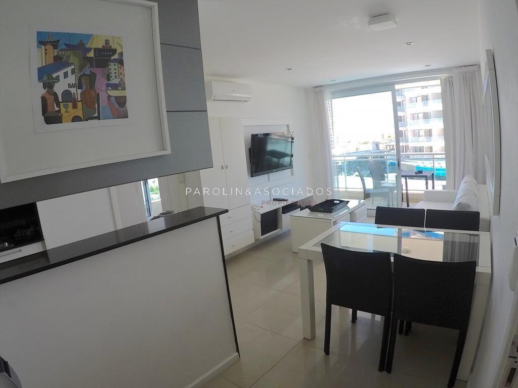 VENTA DE APARTAMENTO DE 1 DORMITORIO , PUNTA DEL