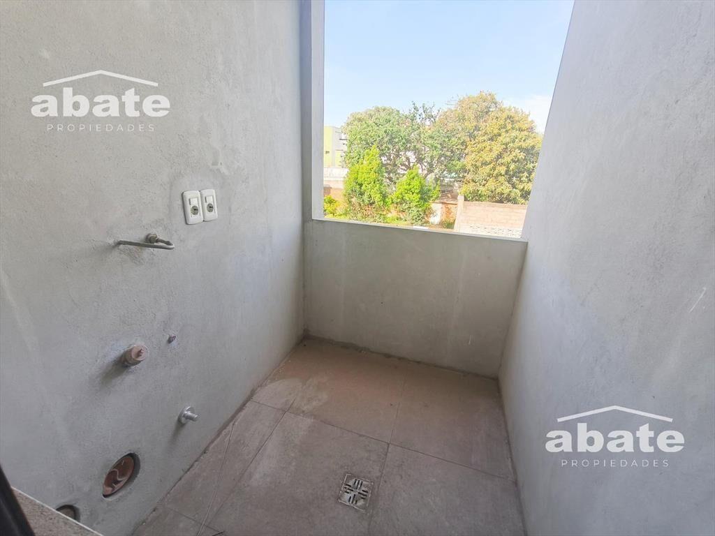 ¡Unidad única! Monoambiente tipo Loft con solárium y parril