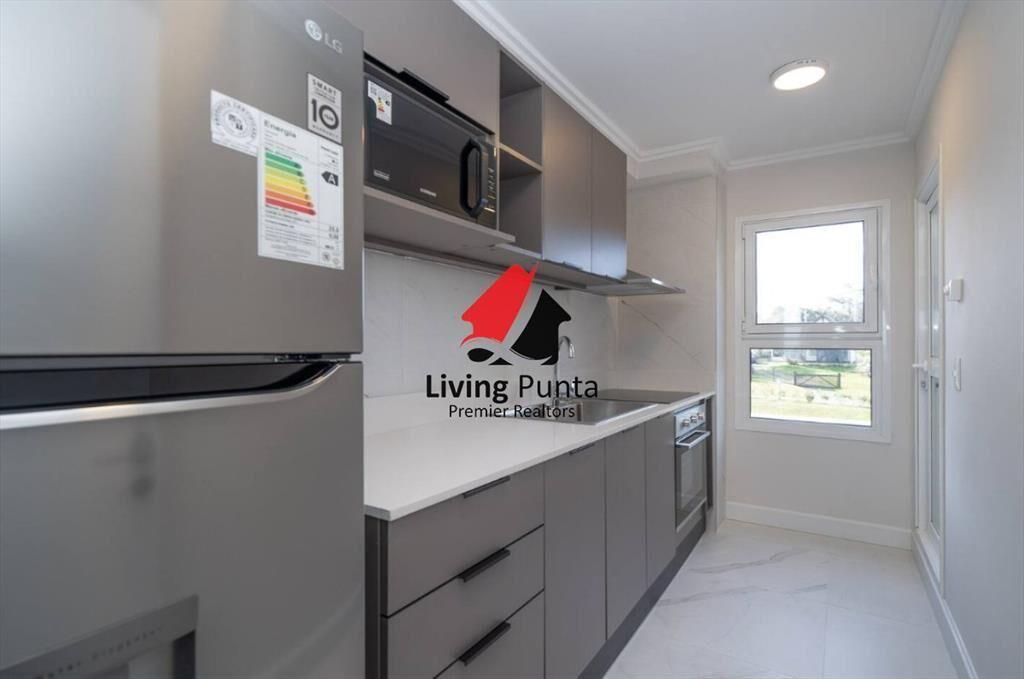 Apartamento en Alquiler de 2 dormitorio frente al