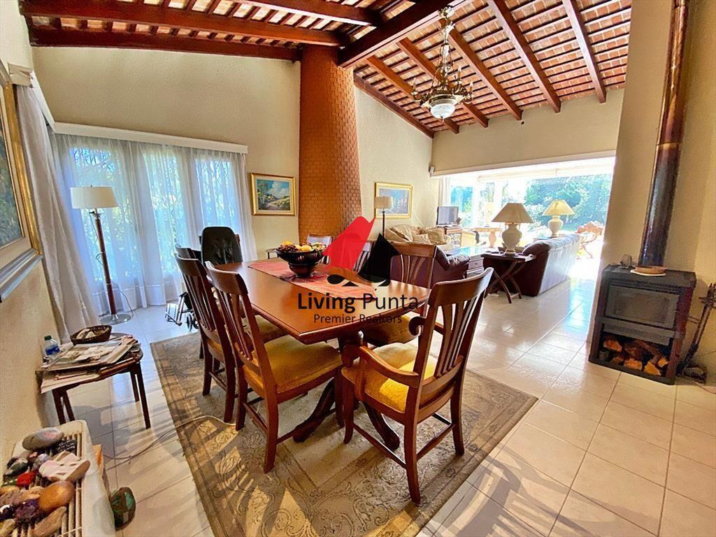 Casa en venta y alquiler con piscina
