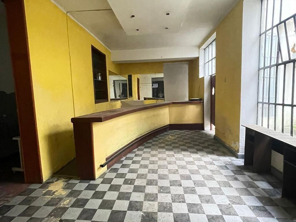 LOCAL COMERCIAL SOBRE PLAZA ZABALA