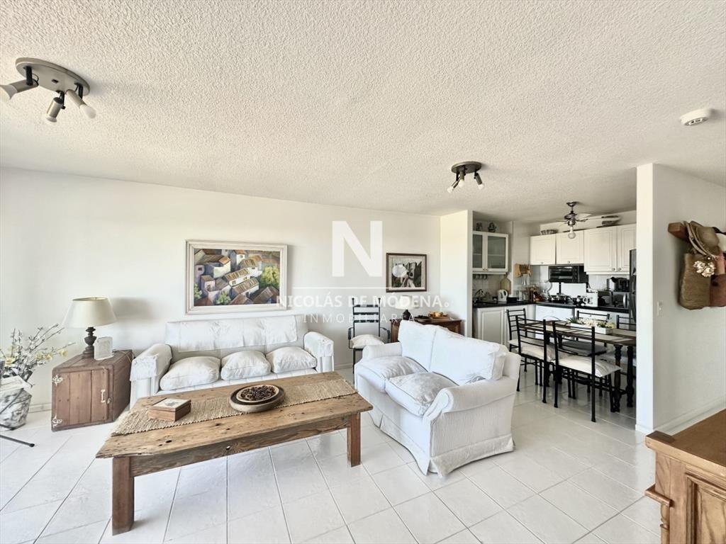 Venta apartamento 3 dormitorios. Playa mansa, del