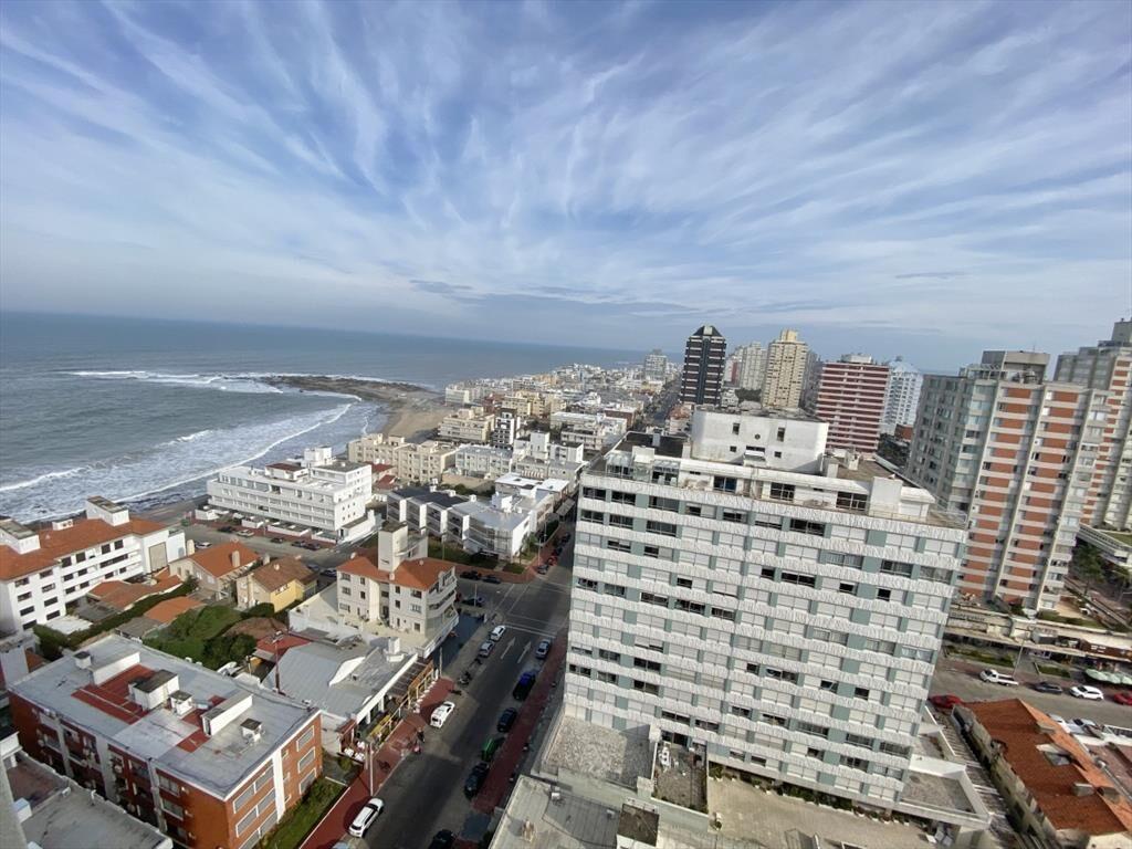 APARTAMENTO EN VENTA 3 DORMITORIOS - TORRE DEL