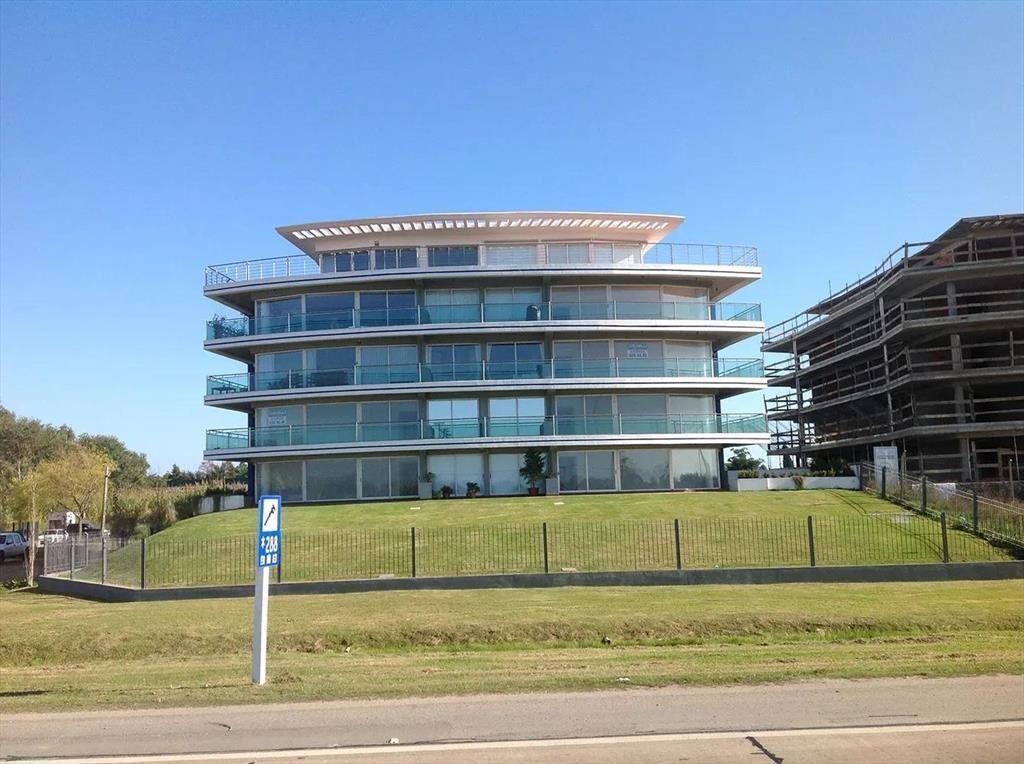 Venta Apartamento 1 dormitorio con terraza y garaje en exce
