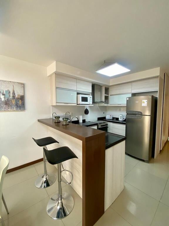 Alquiler apartamento 2 dormitorios amoblado con patio en Po