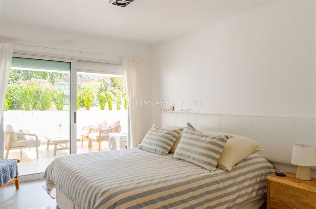 Departamento en Venta de 3 Dormitorios en Rincon